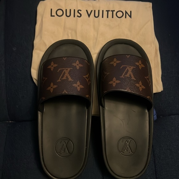 Louis Vuitton slides - Picture 2 of 2